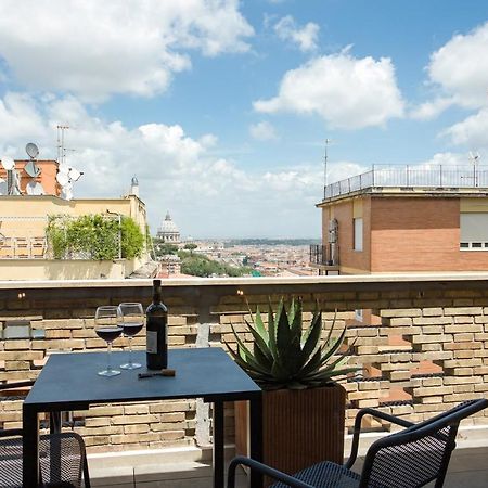Rome As You Feel - Vatican Terrace Apartments With View Exteriör bild