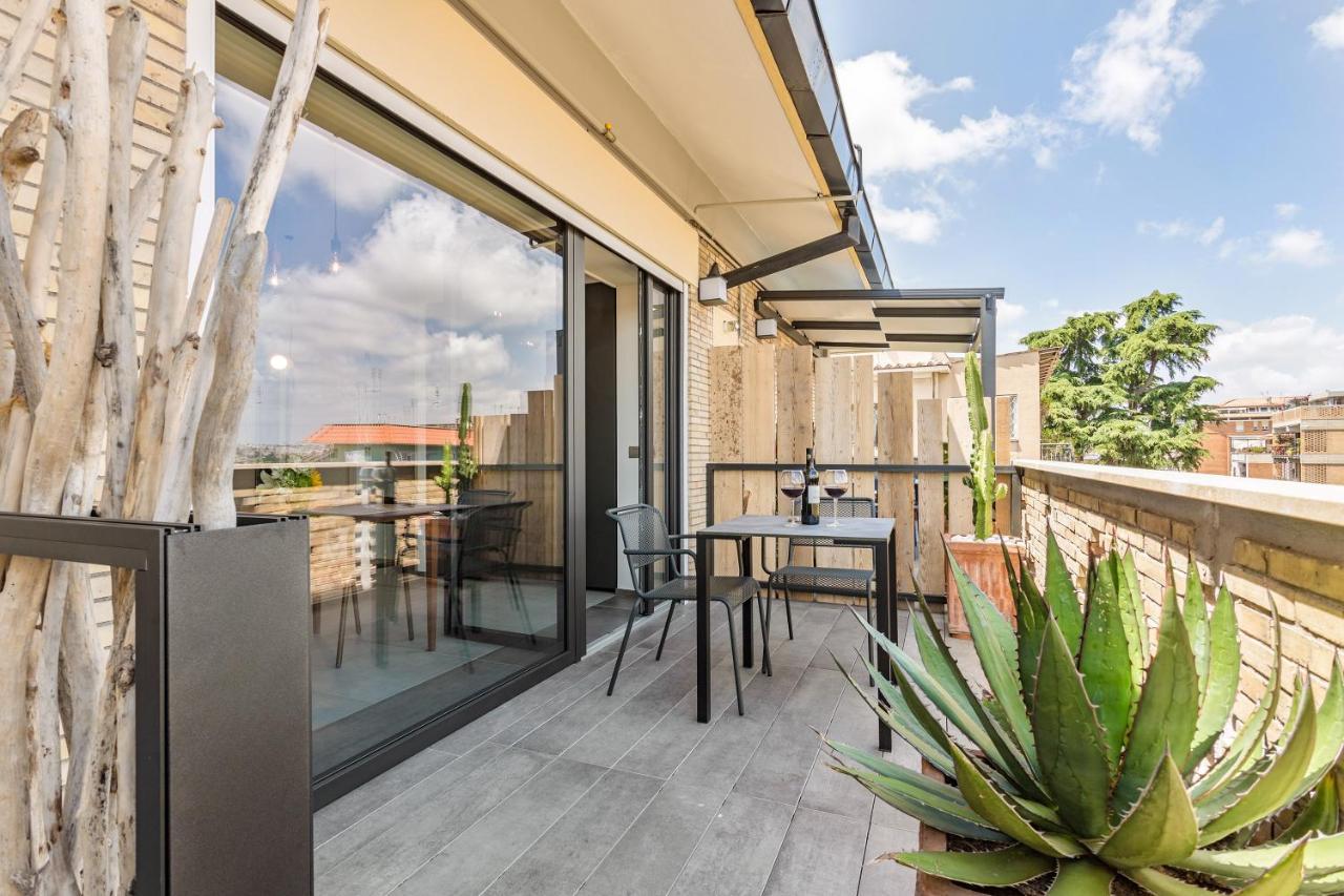 Rome As You Feel - Vatican Terrace Apartments With View Exteriör bild