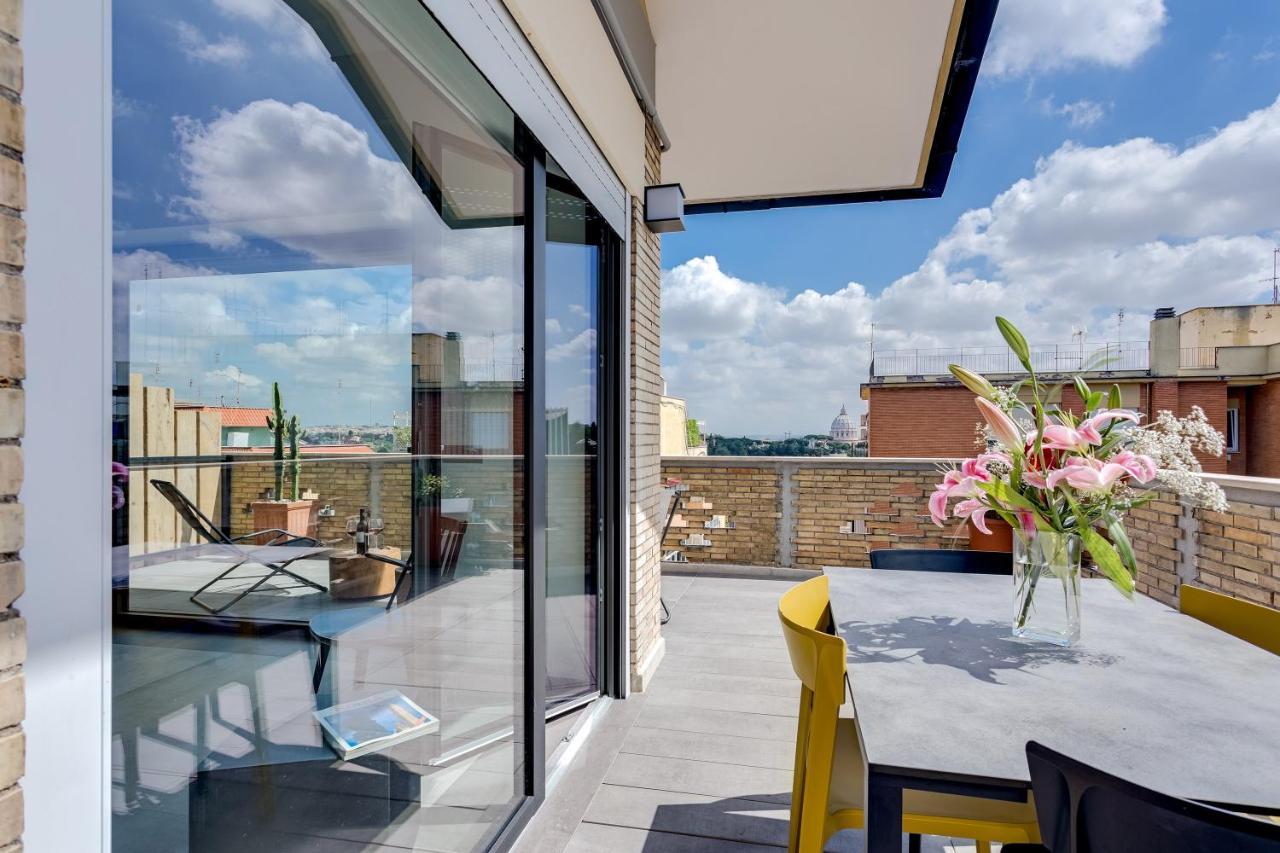 Rome As You Feel - Vatican Terrace Apartments With View Exteriör bild